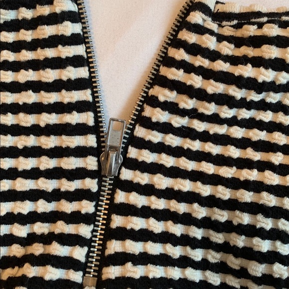 Black & White Stripe blouse - Picture 6 of 9